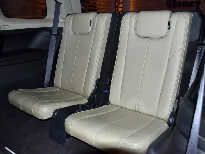 2018 Chevrolet Trailblazer 6 Cylinders Petrol Engine Blue Beige SUV GCC Specs Automatic