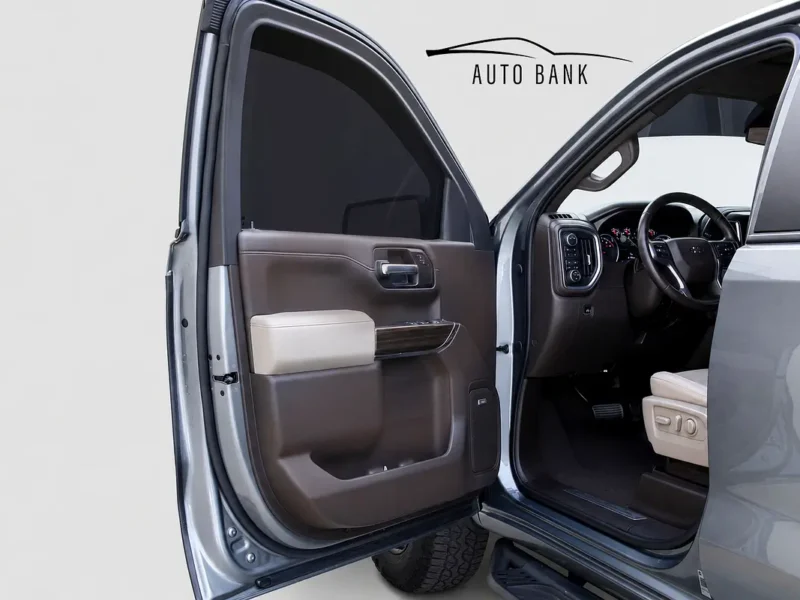 2021 Chevrolet Silverado 2500 HD 8 Cylinders petrol Engine Grey White Pickup Truck GCC Specs