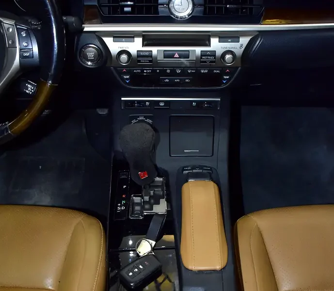 2015 Lexus ES-Series ES 350 6 Cylinders Petrol Engine Silver Tan Sedan American Specs