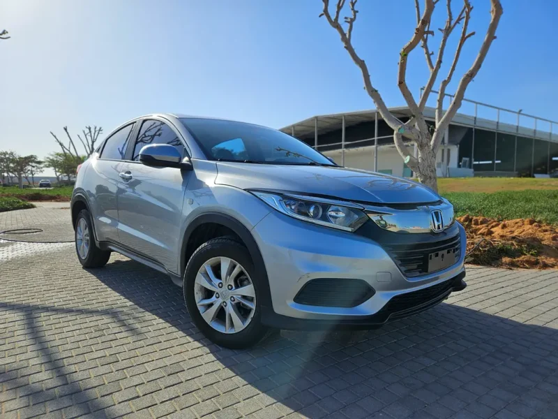 2019 Honda HR-V EX 1.8 Litres 4 Cylinders petrol Engine Silver White SUV GCC Premium Condition