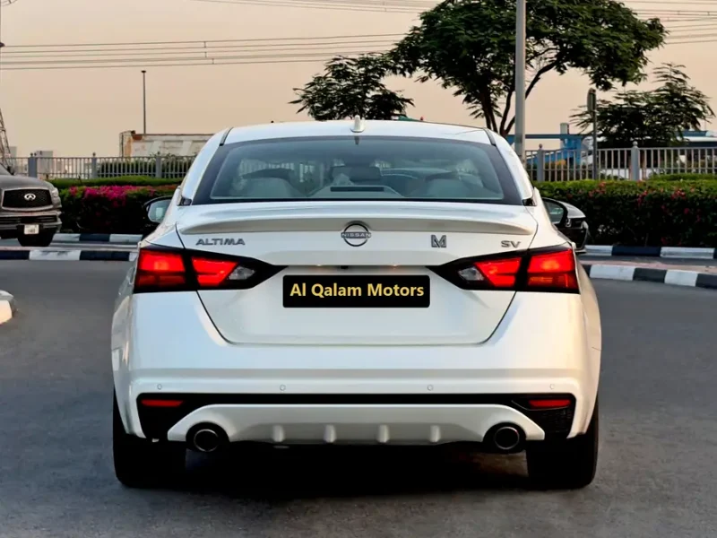 2025 Nissan Altima SV 4 Cylinders Petrol Engine White Beige Sedan GCC Specs Automatic