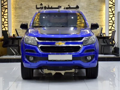 2018 Chevrolet Trailblazer 6 Cylinders Petrol Engine Blue Beige SUV GCC Specs Automatic