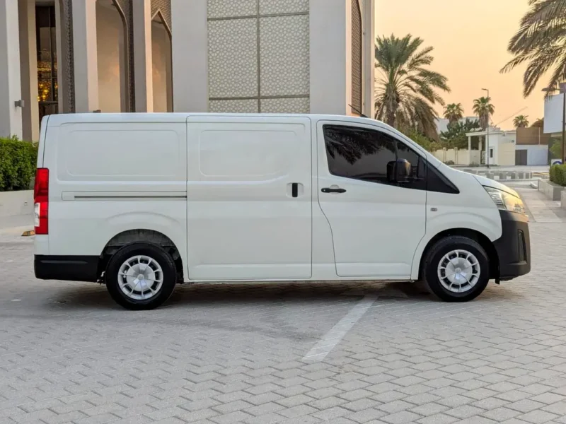 2021 Toyota Hiace Panel Van 2.7L 4-cylinder Petrol Engine White Grey Van Manual GCC Specs