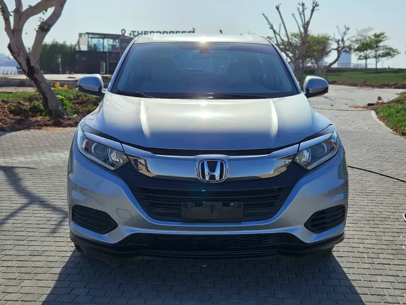 2019 Honda HR-V EX 1.8 Litres 4 Cylinders petrol Engine Silver White SUV GCC Premium Condition