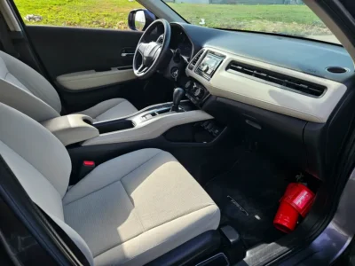 2020 Honda HR-V EX 1.8 Litres 4 Cylinders petrol Engine Grey Beige Compact Family SUV GCC Specs