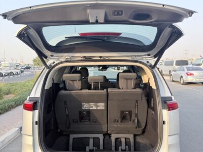 2022 KIA CARNIVAL LX 3.5 Litres V6 Petrol Engine Silver Black SUV American Specs