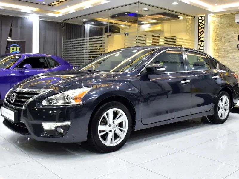2015 Nissan Altima SL 3.5 Litres 6 Cylinders petrol Engine Blue Beige Sedan GCC Specs