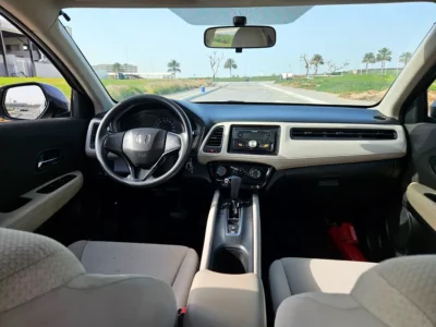 2020 Honda HR-V EX 1.8 Litres 4 Cylinders petrol Engine Grey Beige Compact Family SUV GCC Specs