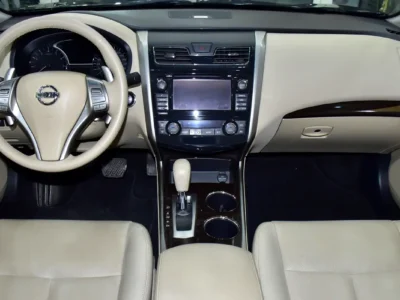 2015 Nissan Altima SL 3.5 Litres 6 Cylinders petrol Engine Blue Beige Sedan GCC Specs