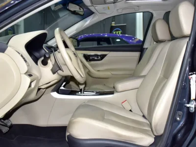 2015 Nissan Altima SL 3.5 Litres 6 Cylinders petrol Engine Blue Beige Sedan GCC Specs