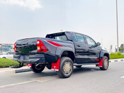 2026 Toyota Hilux SR5 2.8 Litres 4 Cylinders Diesel Engine Black Pickup Truck Automatic