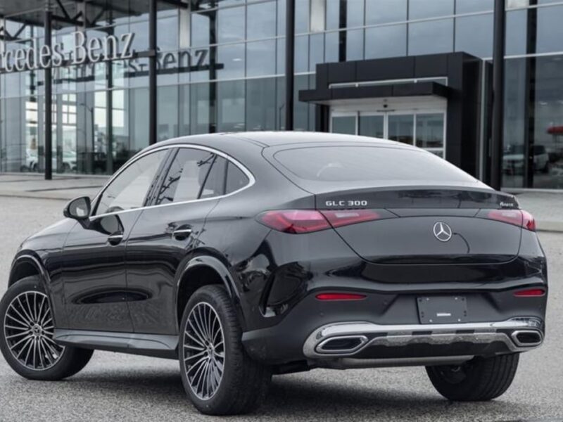 2026 Mercedes-Benz GLC 300 2.0-liter Turbocharged 4 Cylinders Petrol Engine Black Tan SUV