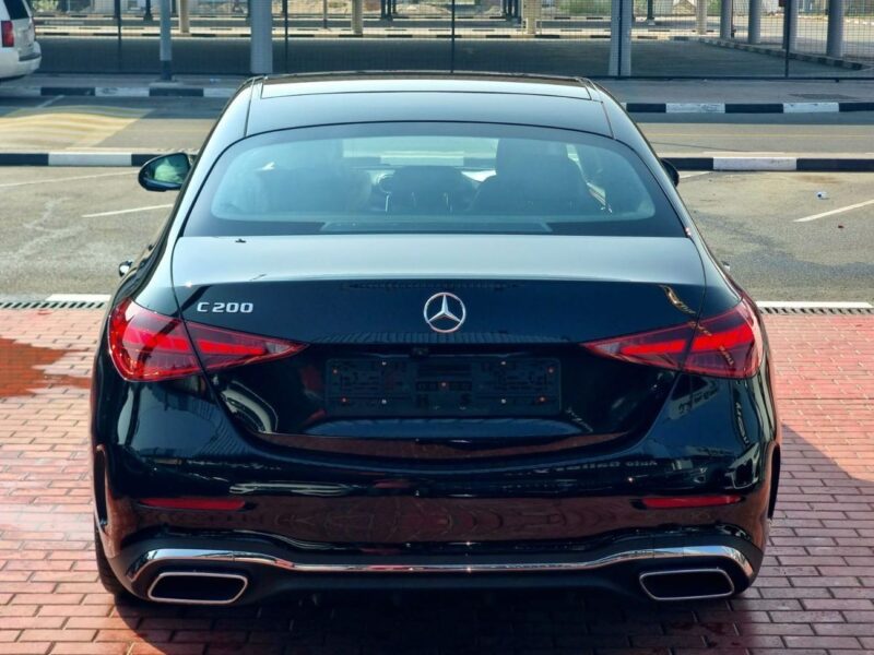 2026 Mercedes-Benz C200 AMG 1.5-liter Turbocharged 4-cylinder Engine Black Orange Sedan RWD