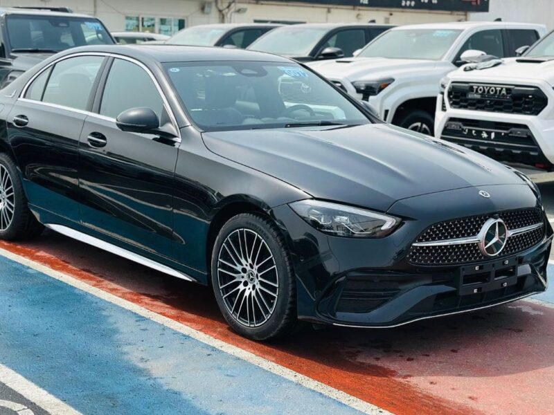 2026 Mercedes-Benz C200 AMG 1.5-liter Turbocharged 4-cylinder Engine Black Grey Sedan RWD