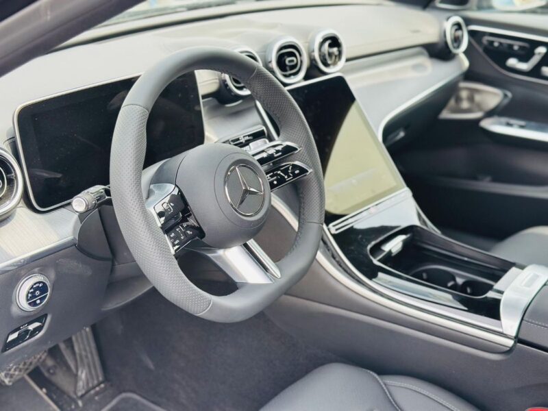 2026 Mercedes-Benz C200 AMG 1.5-liter Turbocharged 4-cylinder Engine Black Grey Sedan RWD