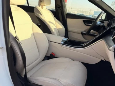2026 Mercedes-Benz C300 AMG 2.0-liter Turbocharged 4 Cylinder Petrol Engine White Beige Sedan