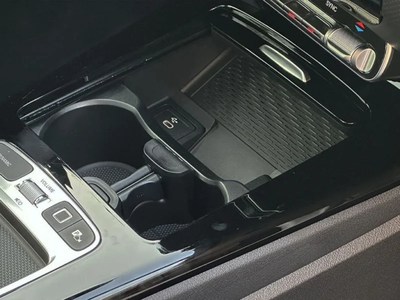 2026 Mercedes-Benz CLA 200 1.3liter Turbocharged 4 Cylinders Petrol Engine White Black Sedan