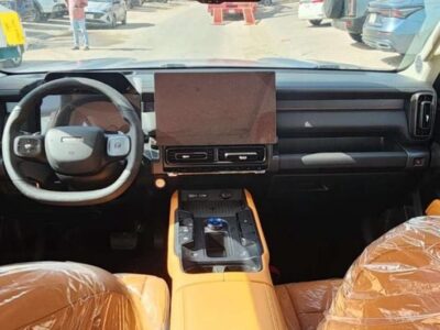 2026 HAVAL V7 2.0-litre Turbocharged 4-Cylinder Petrol Engine Black Orange SUV GCC Specs