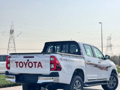 2026 Toyota Hilux ADVENTURE 2.8 Litres 4 Cylinders Diesel Engine White Black Pickup Truck GCC
