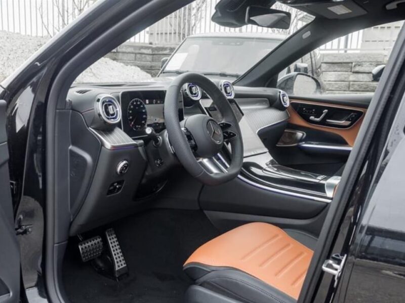 2026 Mercedes-Benz GLC 300 2.0-liter Turbocharged 4 Cylinders Petrol Engine Black Tan SUV