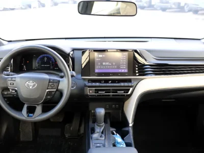 2025 Toyota Camry E 4 Cylinders Petrol Engine White Beige Sedan GCC Specs Automatic