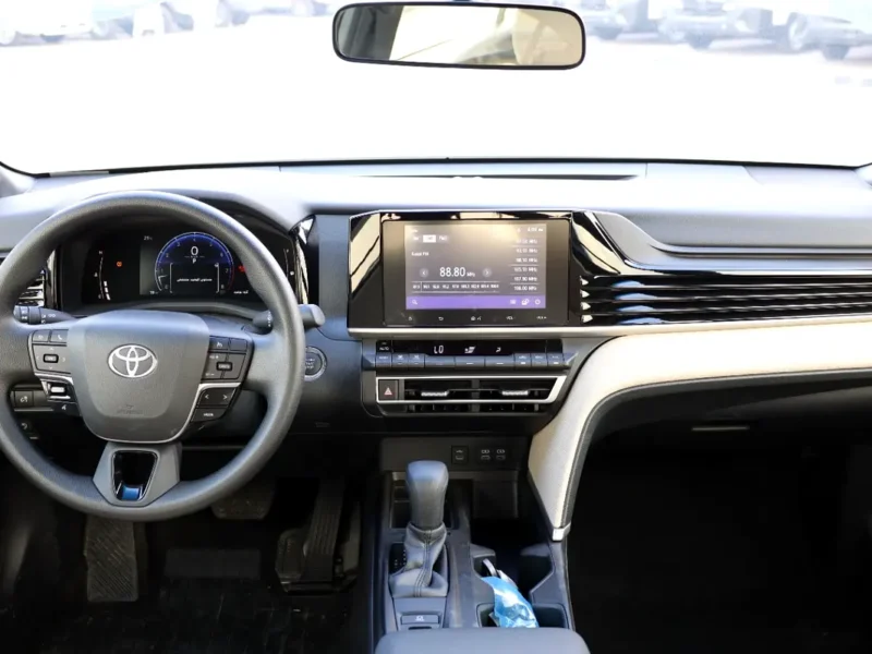 2025 Toyota Camry E 4 Cylinders Petrol Engine White Beige Sedan GCC Specs Automatic