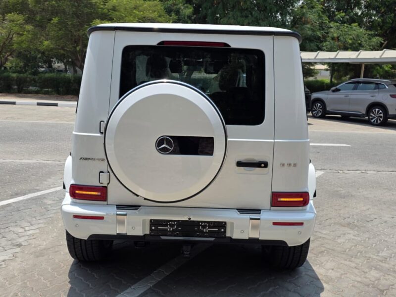 2026 Mercedes-Benz G 63 AMG 4.0-liter Twin-Turbo V8 Petrol Engine White Black SUV GCC