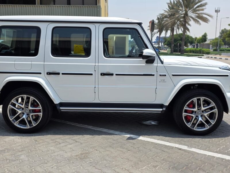 2026 Mercedes-Benz G 63 AMG 4.0-liter Twin-Turbo V8 Petrol Engine White Black SUV GCC