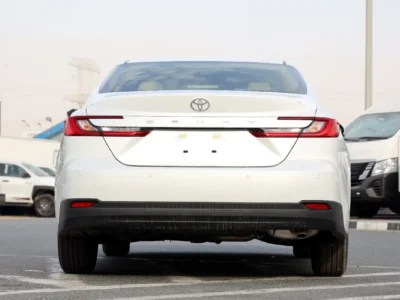 2025 Toyota Camry E 4 Cylinders Petrol Engine White Beige Sedan GCC Specs Automatic