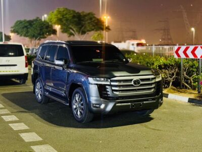 2022 Toyota Land Cruiser VXR 3.5 Litres Twin Turbo V6 Petrol Engine Black Red SUV GCC Specs