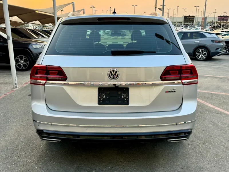 2019 Volkswagen Teramont R-Line 6 Cylinders Petrol Engine Silver Black SUV GCC Specs