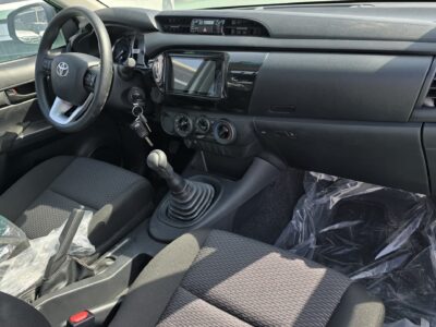 2026 Toyota HIACE Highroof Cargo 3.5-liter V6 Petrol Engine White Black Van GCC Specs Automatic