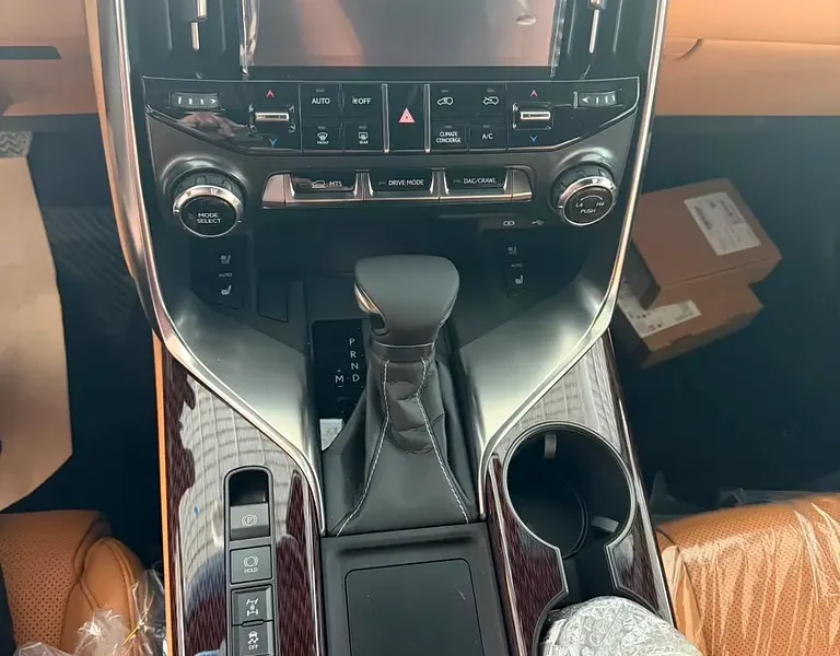 2026 Lexus LX-Series LX 600 Signature 6 Cylinders Petrol Engine Black Tan SUV GCC Specs Automatic