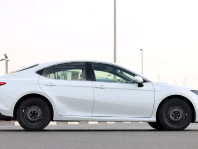 2025 Toyota Camry E 4 Cylinders Petrol Engine White Beige Sedan GCC Specs Automatic