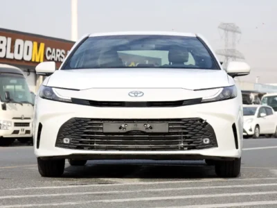 2025 Toyota Camry E 4 Cylinders Petrol Engine White Beige Sedan GCC Specs Automatic