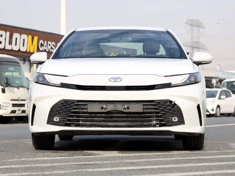 2025 Toyota Camry E 4 Cylinders Petrol Engine White Beige Sedan GCC Specs Automatic