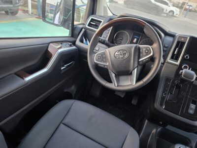 2026 Toyota Granvia 3.5-liter V6 Petrol Engine Black Van GCC Specs Automatic