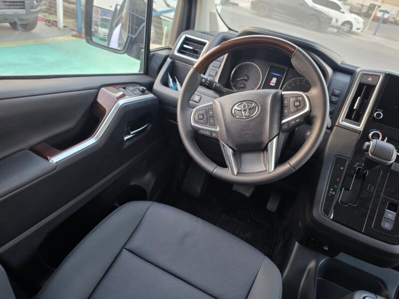 2026 Toyota Granvia 3.5-liter V6 Petrol Engine Black Van GCC Specs Automatic