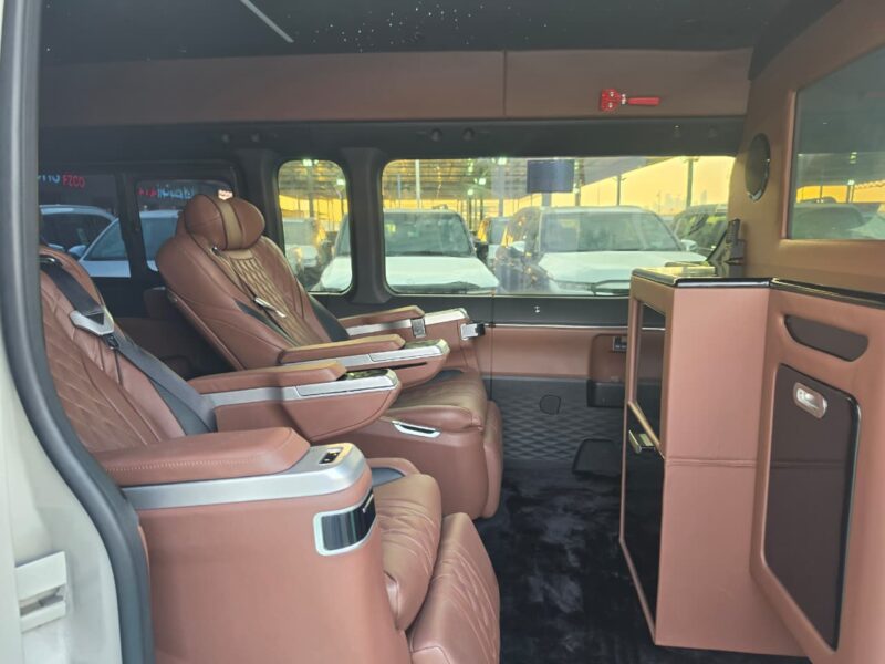 2026 Toyota HIACE VIP 3.5-liter V6 Petrol Engine White Brown Van GCC Specs Automatic
