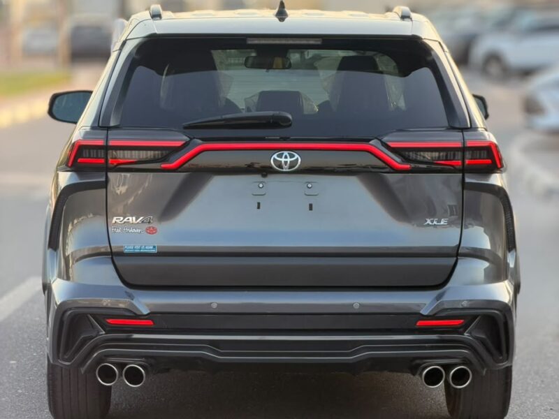 2023 TOYOTA RAV 4 XLE 2.5 Litres V4 Petrol Engine Grey Black SUV American Specs Automatic