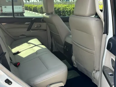 2020 Mitsubishi Pajero GLS Top Line 3.8L 6 Cylinders Petrol Engine White Beige SUV GCC Specs