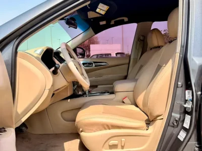 2015 Nissan Pathfinder 3.5 Litres 6 Cylinders Petrol Engine Silver Beige SUV GCC Specs Automatic