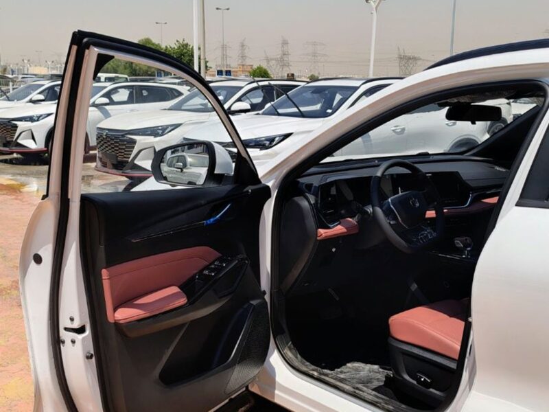 2026 Changan X5 Plus Pioneer 1.5 Litres 4 Cylinders Petrol Engine White Orang SUV GCC Specs