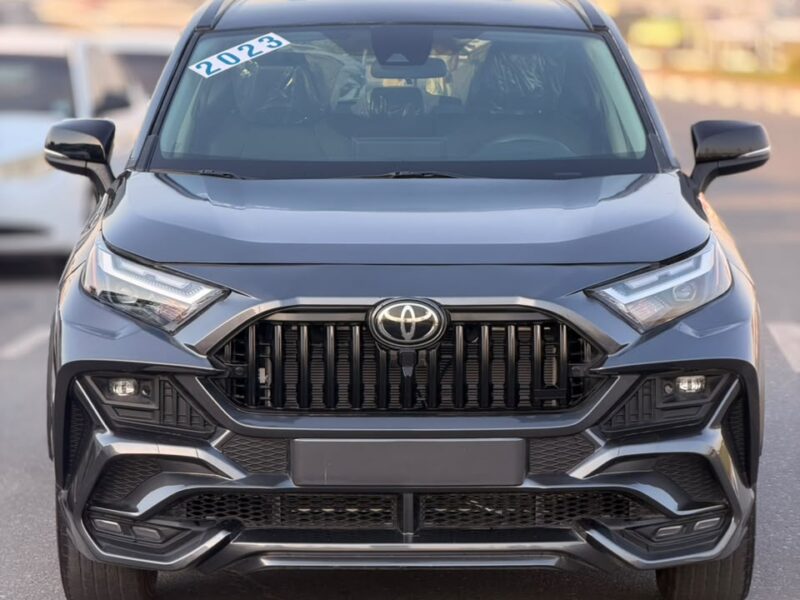 2023 TOYOTA RAV 4 XLE 2.5 Litres V4 Petrol Engine Grey Black SUV American Specs Automatic