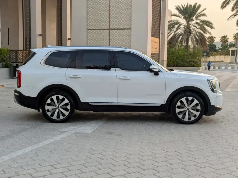 2021 Kia Telluride EX 3.8 Litres V6 Petrol Engine White Beige SUV GCC Specs Excellent Condition