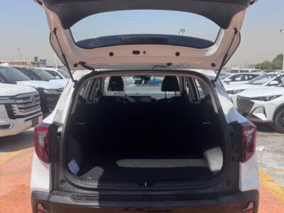 2026 Kia Seltos LX STD 1.6 Litres 4 Cylinders Petrol Engine White Black SUV Chinese Specs
