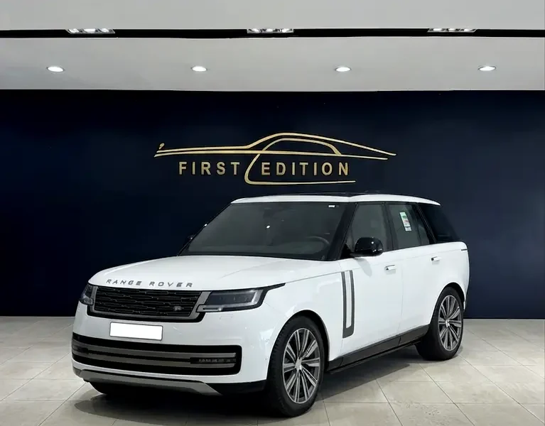 2026 Land Rover Range Rover Vogue SE 6 Cylinders petrol Engine White Tan SUV GCC Specs