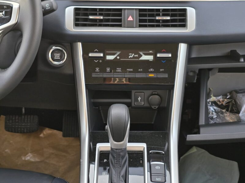 2026 Mitsubishi Xpander Cross 1.5 Litres 4 Cylinders Petrol Engine Grey Black SUV GCC