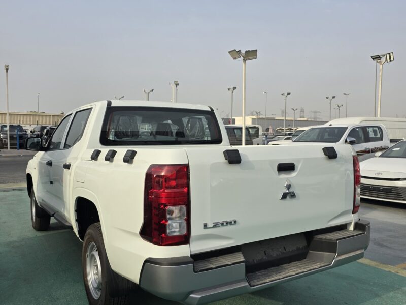 2026 Mitsubishi L200 Double Cab 2.4L 4 Cylinders Diesel Engine Manual White Black Pickup Truck