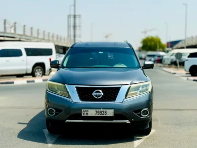 2015 Nissan Pathfinder 3.5 Litres 6 Cylinders Petrol Engine Silver Beige SUV GCC Specs Automatic